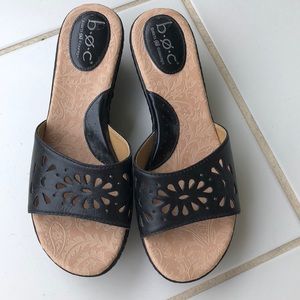 NWOT Born black sandals